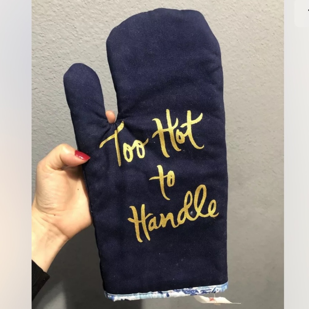 Too Hot To Handle NWT COOKING BAKING GLOVE 1 Piece Oven Mitt Navy